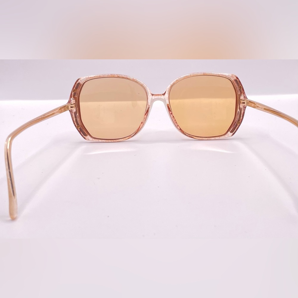 Vintage Ruth Brown Translucent Oval - Picture 6 of 8